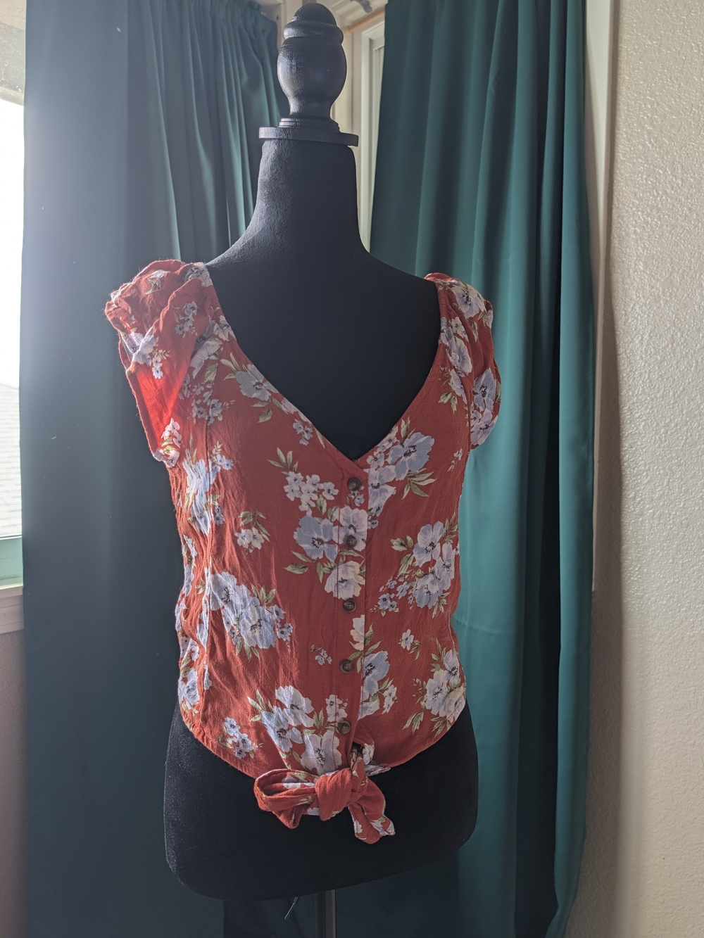 American Eagle Foral Tie-Front Women's Top M